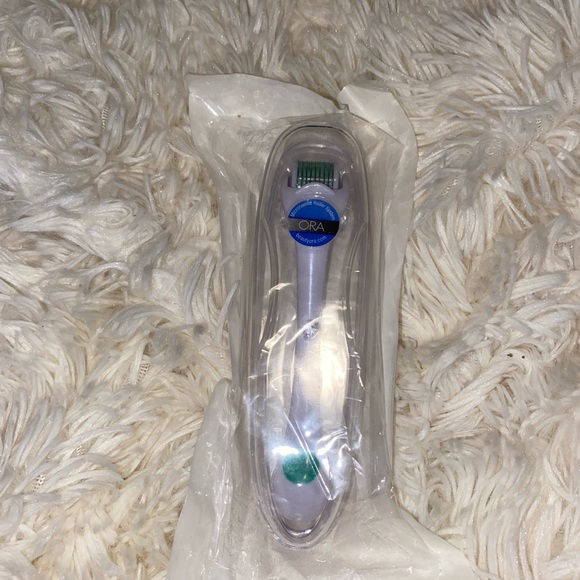 NEW✨ Ora Microneedle Roller System - Picture 4 of 4